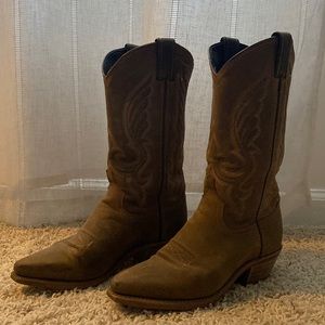Women’s Size 7 gently worn cowboy boot